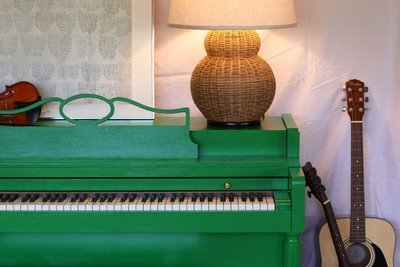 green piano designmom