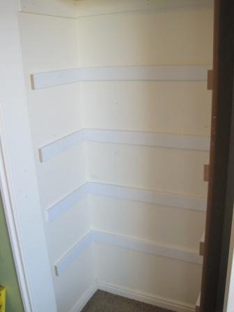 how to build closet storage shelves supports 2