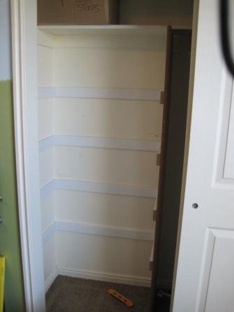 how to build closet storage shelves supports