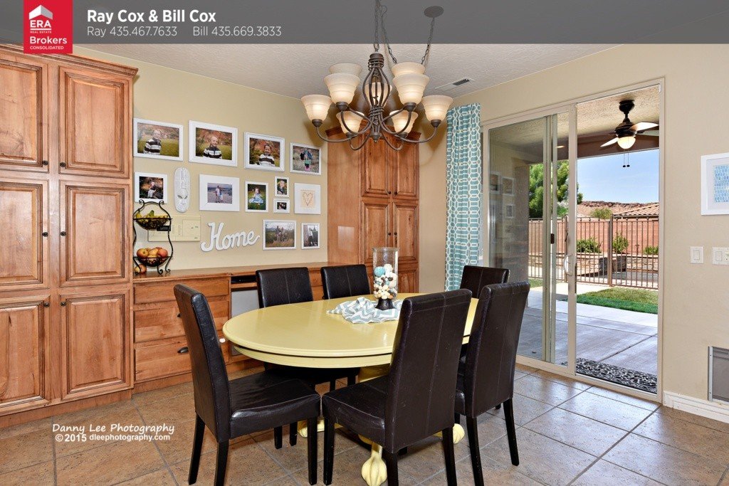 kitchen (table)