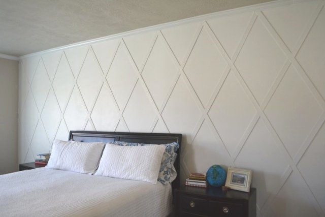 shiplap wood accent wall